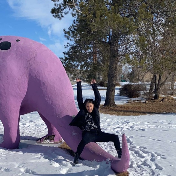 Meet your Posher, Courtney - Picture 3 of 6